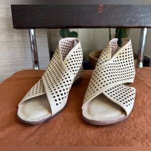 Francesco Milano Flat Sandals, Size EU 36/ US 5.5